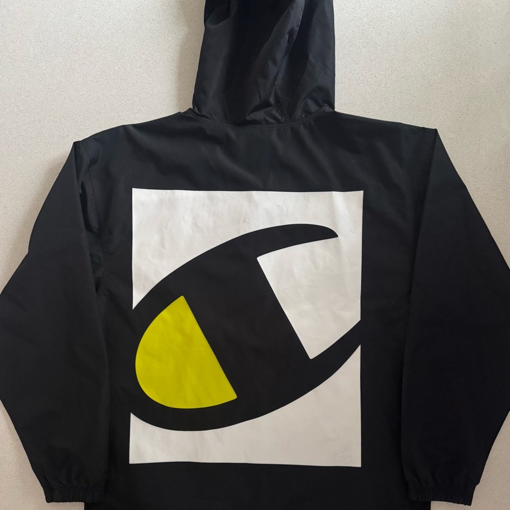 Champion Dark Gray Windbreaker Size : Medium